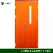 木質(zhì)字母帶玻璃防火門(mén)